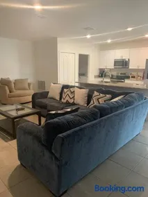 3 bedroom house near the beach - Image 3