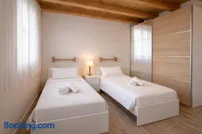 Villa Alberti - Elegant, Spacious & Bright Villa - Image 5