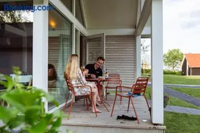 Tiny house met hottub - Image 3