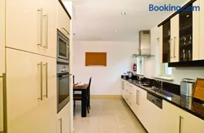 Ring of Kerry Holiday Cottages No 22 by Trident Holiday Homes - Image 3