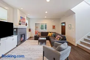 Hillside Haven - Image 2