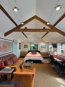 Spacious Studio - Bicester Village & Silverstone - Image 1