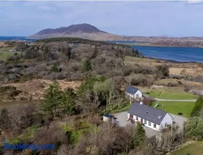 Red Deer Cottage near Connemara National Park in Letterfrack - Image 2