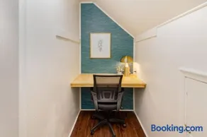 NEW!Comfy 3BR/2BA Home/Friendly City of Hazel Park - Image 1