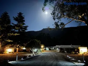 Halls Gap Log Cabins - Image 5