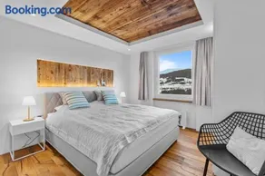 Perfekte Aussicht mit Poolbereich in Skiregion - Image 1