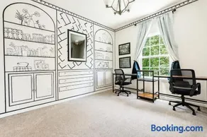 Spacious & Serene Family Gem: Games, Office, Yard! - Image 2