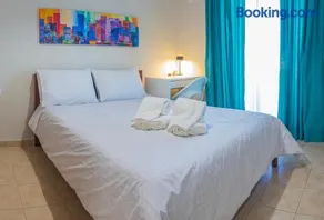 Comfortable and with a large balcony - Image 2