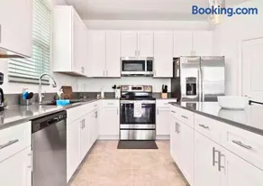 Casa Inman - 3BR Luxury Stay Minutes from Legoland - Image 4