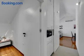Luxury City Center Apartments - Image 5