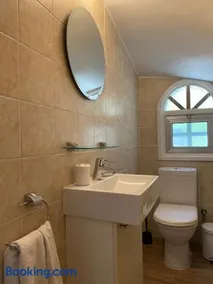 Midea's holiday villa - Image 2