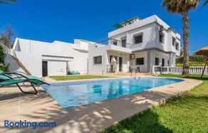 Beach View Villa with Pool-Game Room-Pool table - Image 1