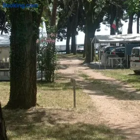 Grado caravan, lakókocsi 448 - Image 3