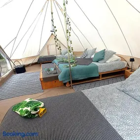 Dordogne Glamping & Camping - Image 2