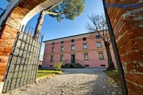 Villa Butussi - L'ospitalità del Vino - Image 4