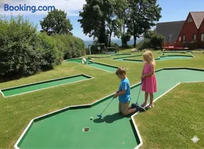 Chalet 104 with pool - Kingsdown Holiday Park - Image 3