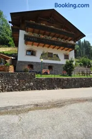 Albergo Garni' Laura - Image 1