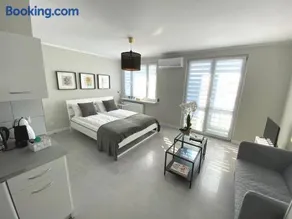 APARTAMENT OŚ. BŁĘKITNE 10H - Image 1
