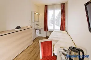 Beausite Garden Apartment & Budget Rooms - Image 2