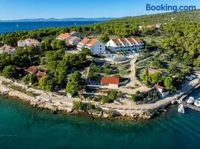Apartment Milna - with Swimming Pool & Amazing Seaviews, above Bijaka Beach - Image 3