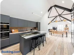 6 Bed in Hartland oc-b35044 - Image 3