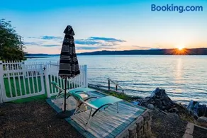 Fair Haven Oyster Beachfront Modern Paradise - Image 2