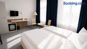 Saigon Blue Hotel - Image 2