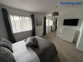 MpaNjus - Double Rooms, Shared House - Image 4