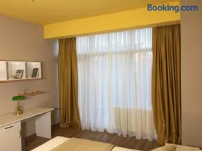 DORA SUITE - Image 1
