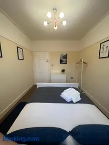 Stunning Wembley Stadium Flat - Image 4