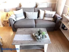Schönes neues hochwertig renoviertes 2-Zimmer Appartement in der 4. Etage. - Image 3