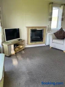 Rubys Retreat - 6 Berth Caravan in Newquay, Cornwall - Image 3