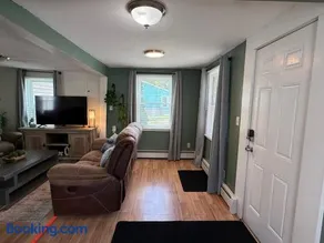 Oakland Beach Cottage - Sleeps up to 4 - Image 3