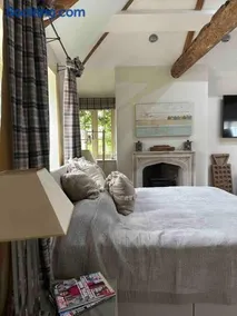 New luxury self-contained studio - Image 2