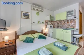 Studio Apartmani Ivanda - Image 2