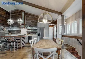 The Fifth - Stunning Luxury Rental in Downtown Highlands NC - Image 2