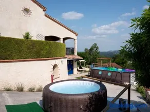 Maison avec vue panoramique, piscine et spa - Image 1