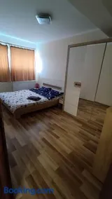 Hunyadi Luxury Ciresica - Image 1