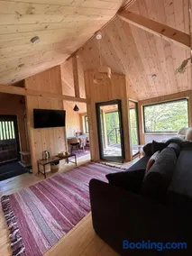 Leaf Loft Chalet - Image 4
