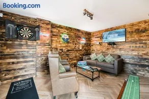 Fun house in the heart of Colchester - Image 4