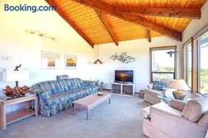Haven Hideaway - Ocean Views from Every Room - Image 2