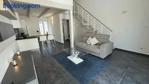 Elegant loft by the sea - Image 4