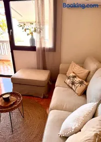 Apartment Tres Palmeras with pool - Image 2