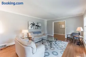 4 BR Ranch in Prime Southpark Backyard and Porch - Image 1
