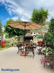 Backyard houses - Image 3