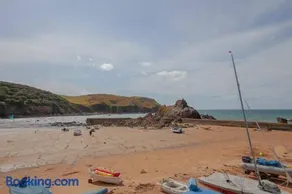 Dejligt fiskerhus kun få skridt ned til stranden i South Devon - Image 3