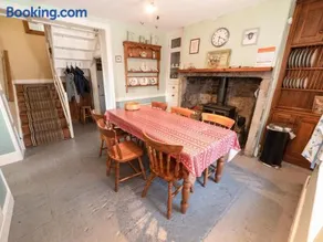 Corner House - Image 4