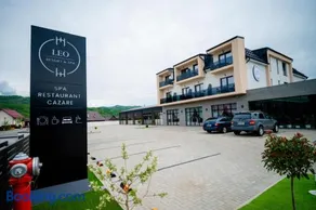 Leo Resort and Spa - Image 1