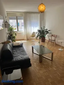 Chez Alice, Plainpalais Rue de Carouge - Image 1