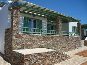 Salty Wind Antiparos Apartments and Studios - Image 3